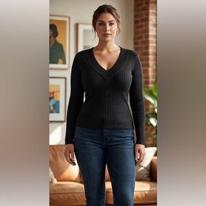 Love By Design Black V-Neck Sweater • Size XL